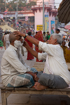 Rasur am Ghat